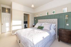 Bed- click for photo gallery